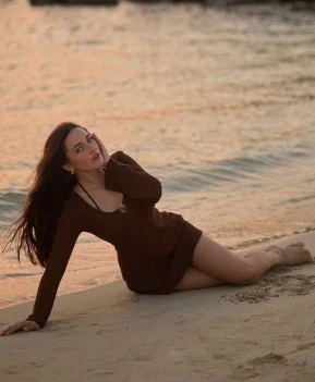 Big boobs Slim Russian escort in Mahipalpur