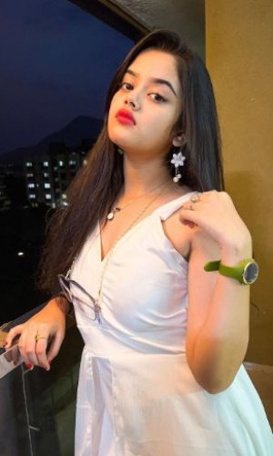  intense pleasures await you with a hot and kinky mistress.