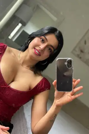 High profile professional escort girl in Delhi eager to meet you.